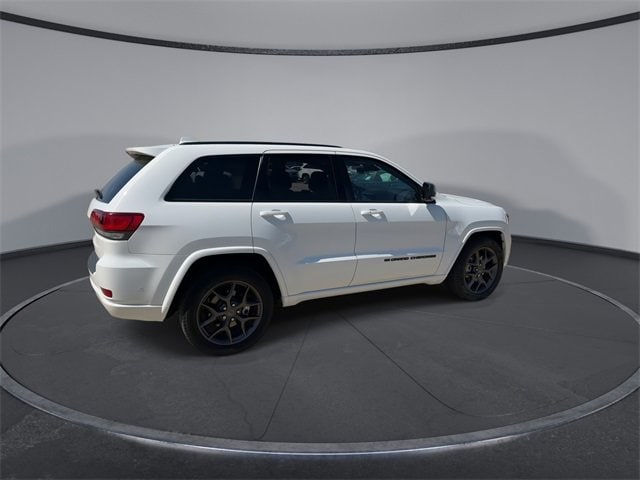 Thumbnail: 2021 Jeep Grand Cherokee - 8