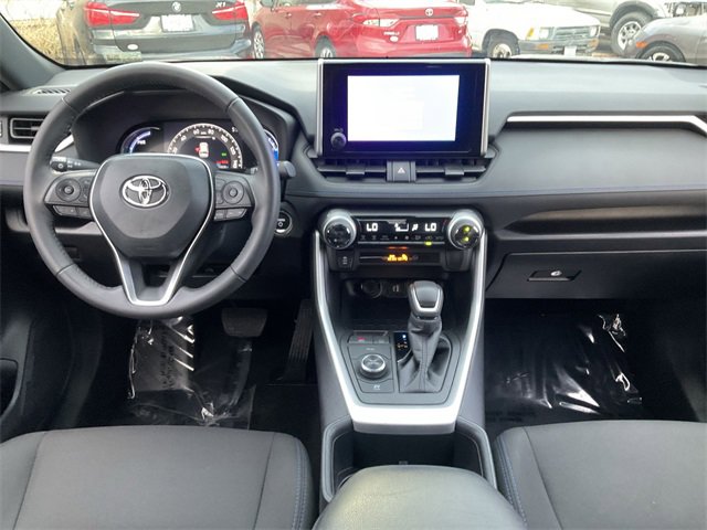 Thumbnail: 2024 Toyota RAV4 - 17