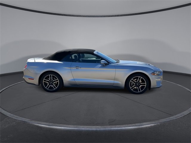 Thumbnail: 2022 Ford Mustang - 9