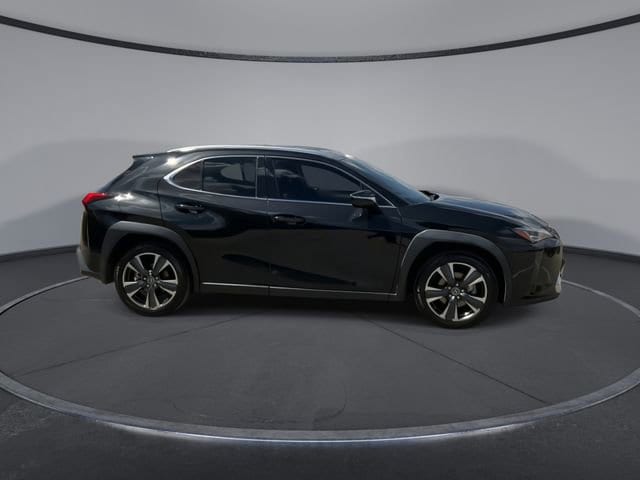Thumbnail: 2021 Lexus UX - 9