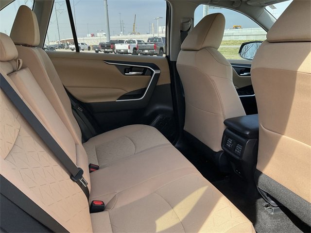 Thumbnail: 2025 Toyota RAV4 - 17