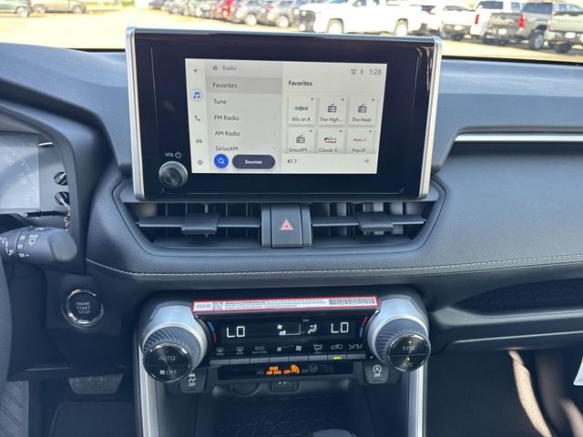 Thumbnail: 2025 Toyota RAV4 - 20