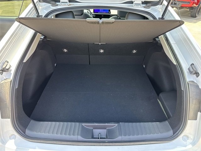 Thumbnail: 2024 Toyota Prius - 15