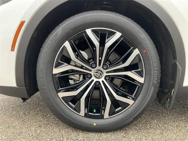 Thumbnail: 2024 Toyota Crown - 12