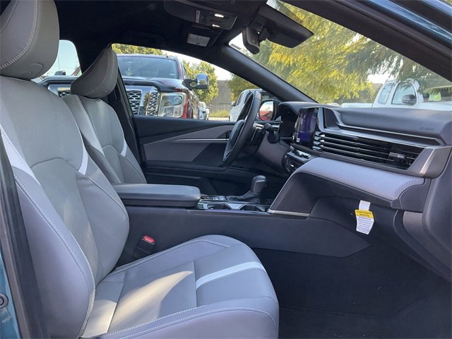 Thumbnail: 2025 Toyota Camry - 18