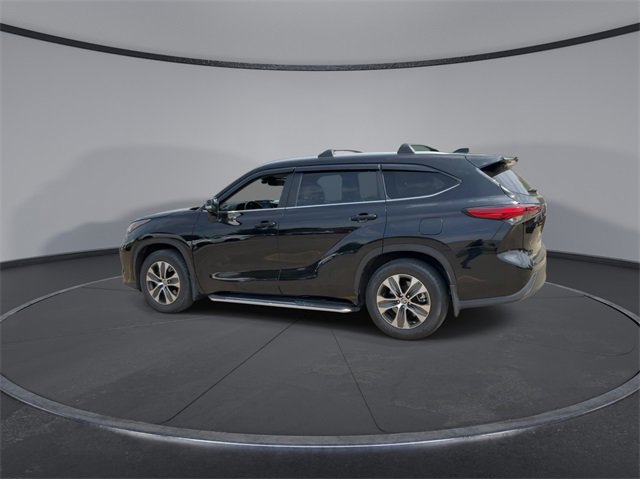 Thumbnail: 2023 Toyota Highlander - 6