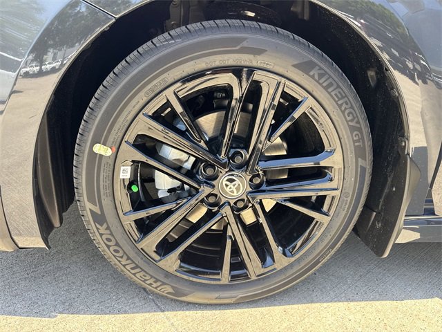 Thumbnail: 2025 Toyota Camry - 11