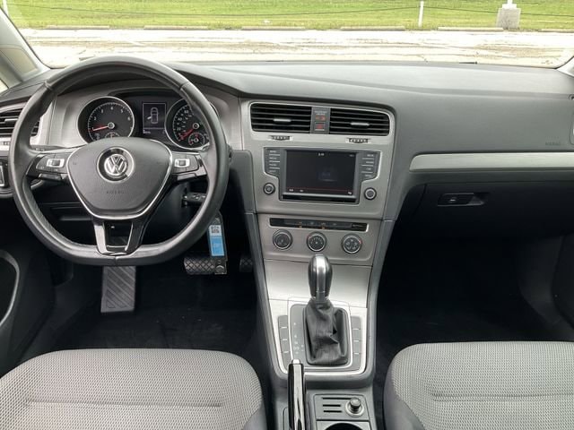 Thumbnail: 2016 Volkswagen Golf - 19