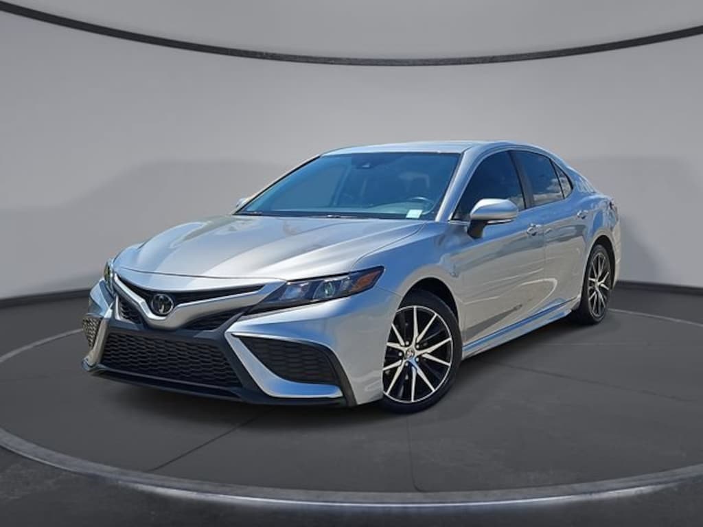 Used 2024 Toyota Camry SE Sedan