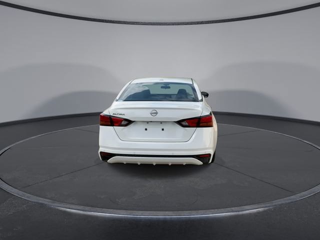 Thumbnail: 2025 Nissan Altima - 7