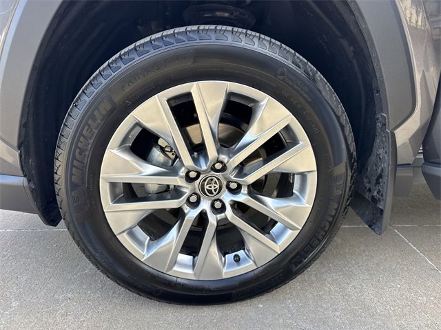 Thumbnail: 2025 Toyota RAV4 - 11