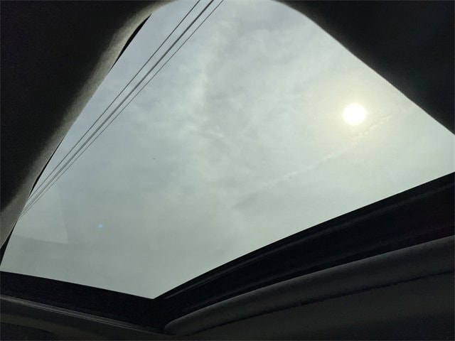 Thumbnail: 2021 Toyota Highlander - 15