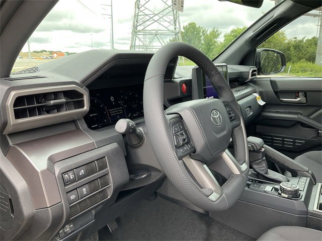 2025 Toyota Tacoma TRD Off-Road 10
