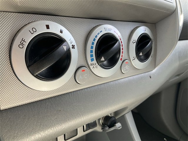 Thumbnail: 2011 Toyota Tacoma - 22