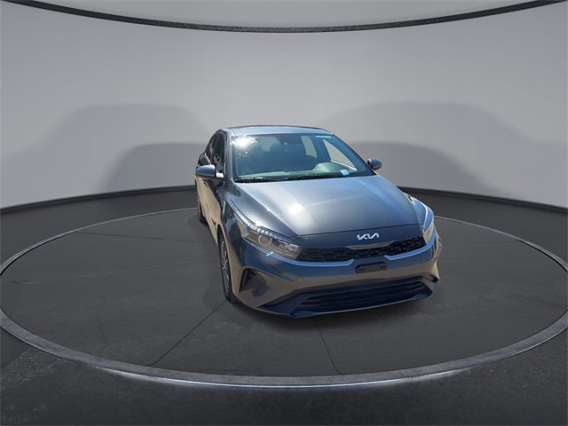2024 Kia Forte LXS photo 2