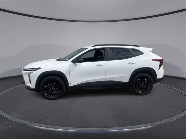 Thumbnail: 2025 Chevrolet Trax - 5