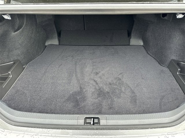 2025 Toyota Camry SE 14