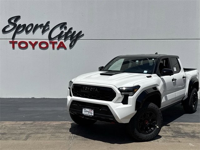 2025 Toyota Tacoma i-FORCE MAX TRD Pro
