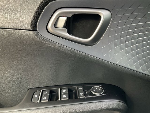 Thumbnail: 2023 Kia Soul - 13