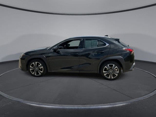 Thumbnail: 2021 Lexus UX - 5