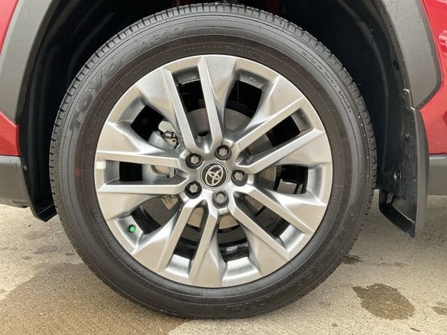 Thumbnail: 2025 Toyota RAV4 - 12