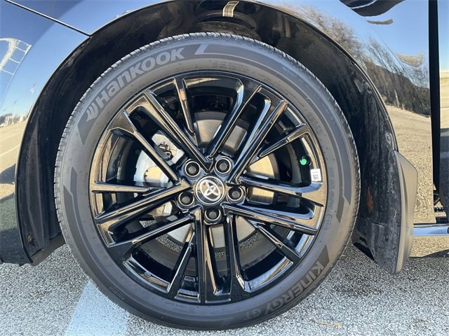 Thumbnail: 2025 Toyota Camry - 12