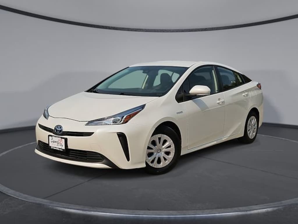 Used 2020 Toyota Prius L Hatchback