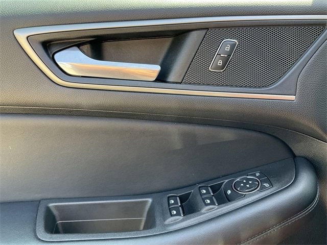 Thumbnail: 2022 Ford Edge - 14