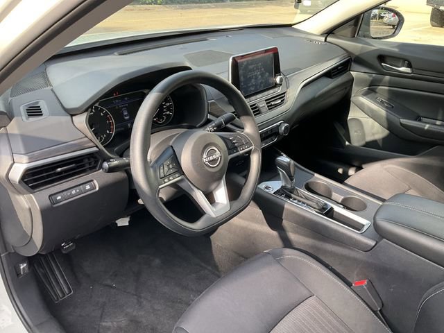 Thumbnail: 2025 Nissan Altima - 10