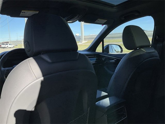 Thumbnail: 2025 Audi Q7 - 15