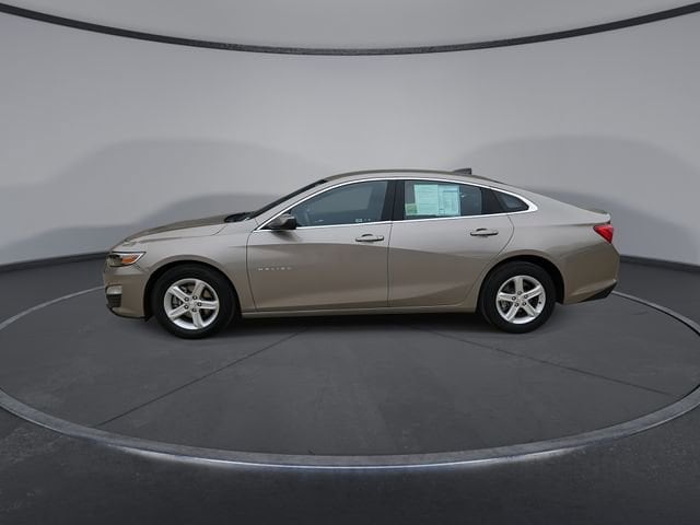 Thumbnail: 2025 Chevrolet Malibu - 4