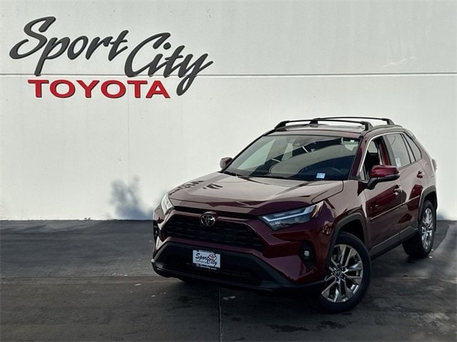 2025 Toyota RAV4 XLE Premium's photo