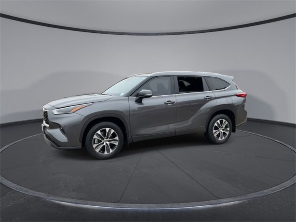 Used 2023 Toyota Highlander XLE SUV