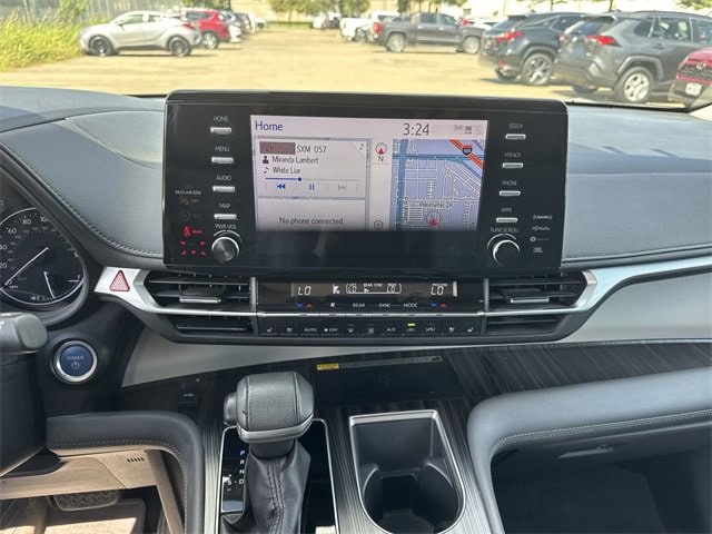 Thumbnail: 2021 Toyota Sienna - 21