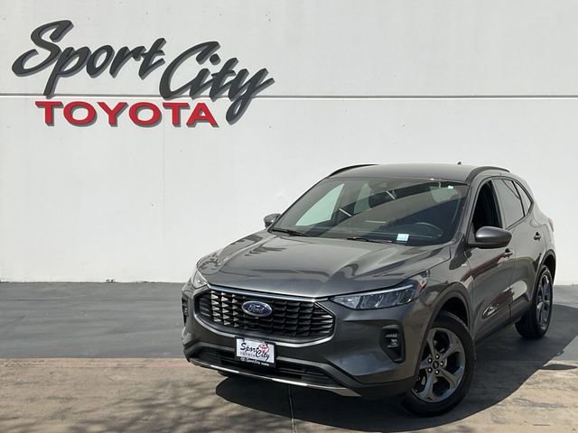 Thumbnail: 2025 Ford Escape - 1