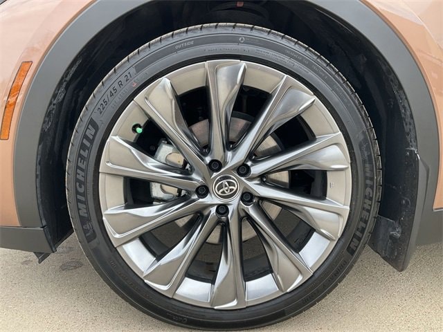 Thumbnail: 2025 Toyota Crown - 12