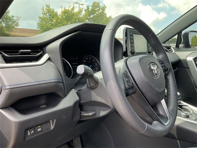 Thumbnail: 2022 Toyota RAV4 - 10