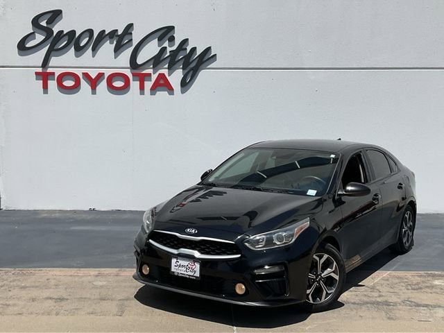 2021 Kia Forte LXS AT's photo