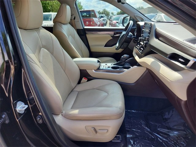 2021 Toyota Highlander Limited 20