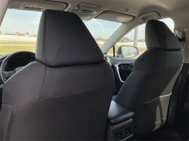 Thumbnail: 2025 Toyota RAV4 - 15