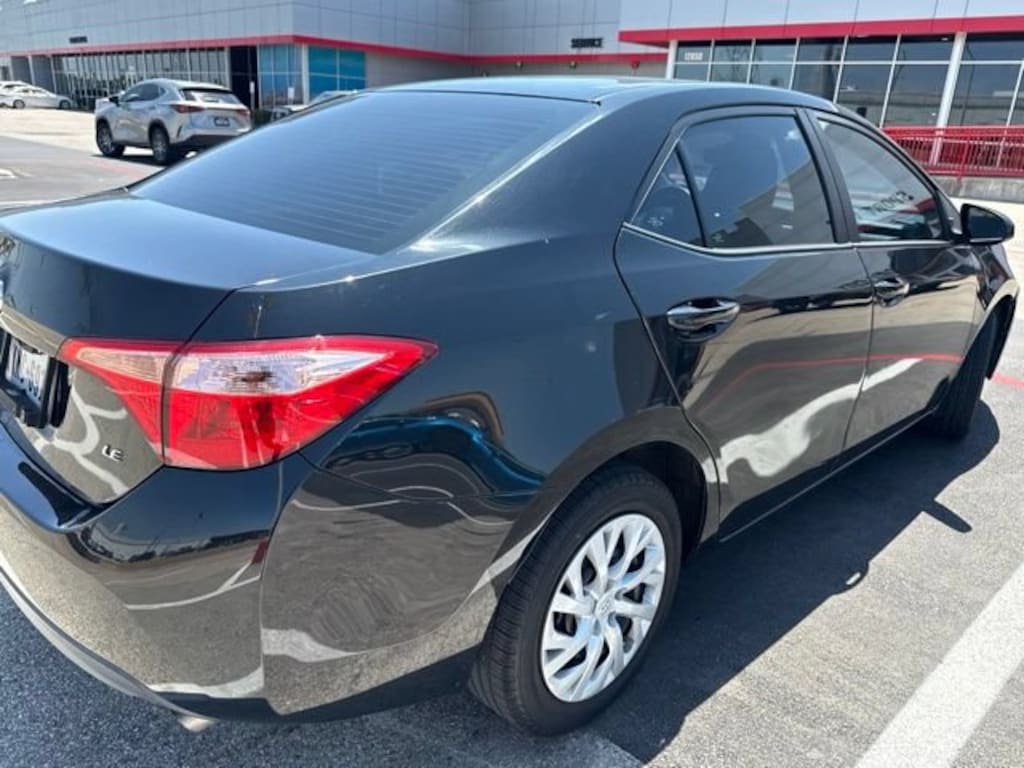 Used 2018 Toyota Corolla LE Sedan