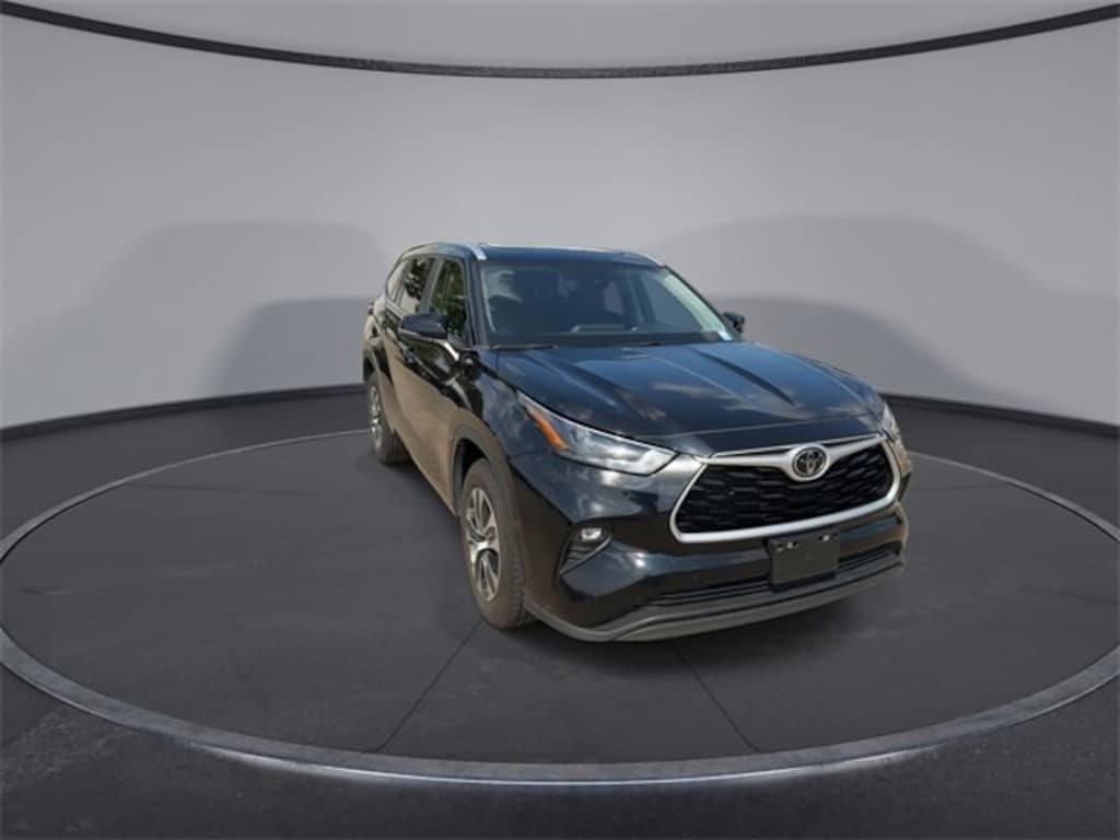 Used 2023 Toyota Highlander XLE SUV