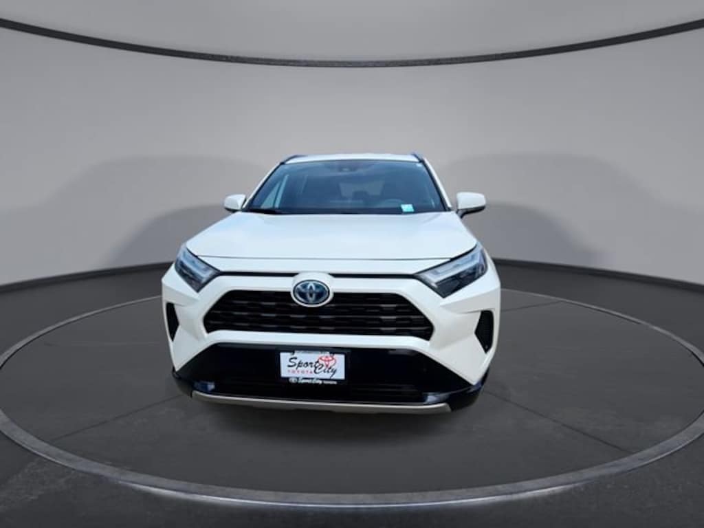 Used 2022 Toyota RAV4 Hybrid SE SUV