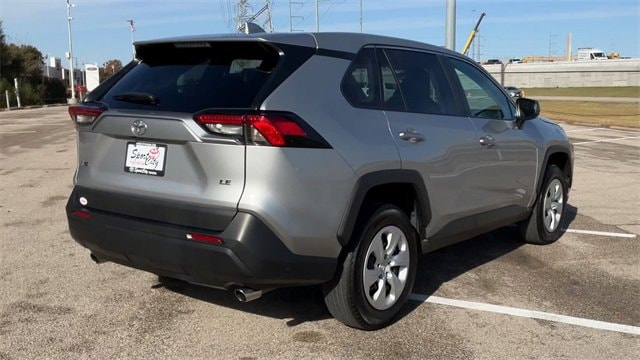 Thumbnail: 2024 Toyota RAV4 - 8