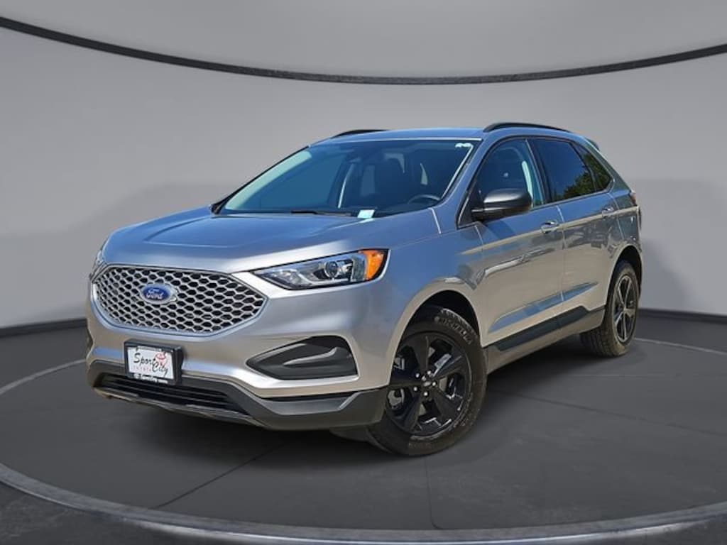 Used 2024 Ford Edge SE SUV