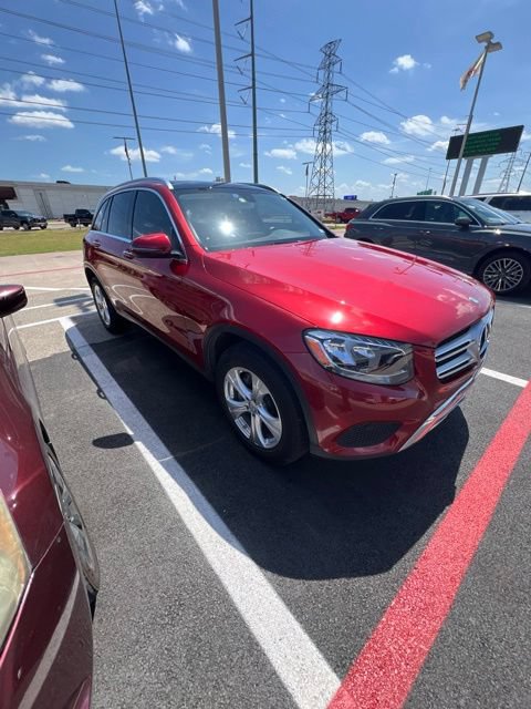 Thumbnail: 2016 Mercedes-Benz GLC - 10
