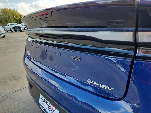 Thumbnail: 2025 Toyota Prius - 11