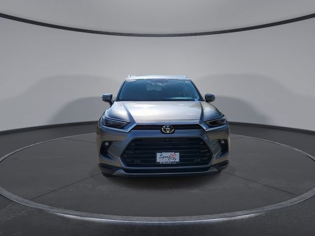 Thumbnail: 2026 Toyota Grand Highlander - 3