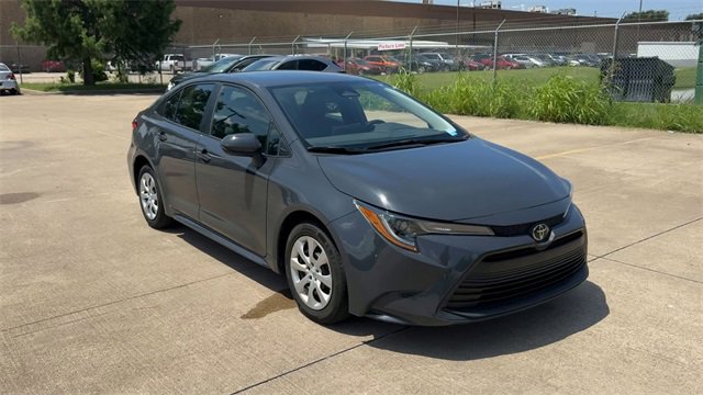 Used 2024 Toyota Corolla LE with VIN 5YFB4MDE9RP083621 for sale in Northfield, Minnesota