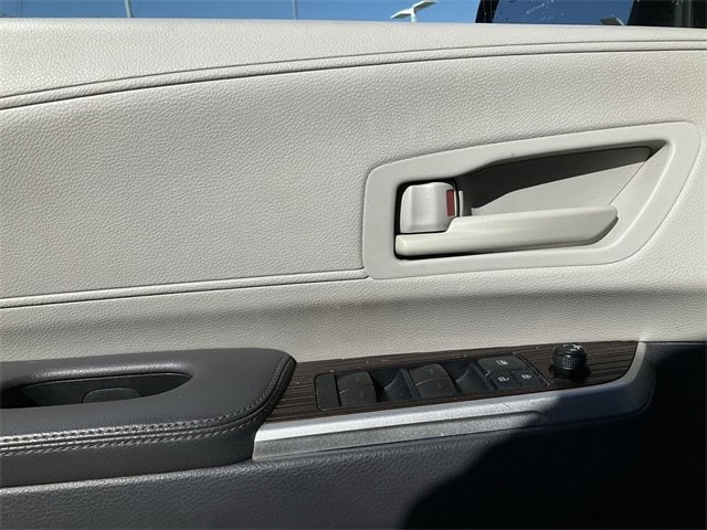 Thumbnail: 2021 Toyota Sienna - 12